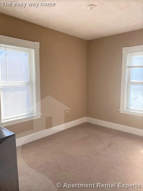 3 bed, 1 bath apartment for rent at 53 Winchester St Unit 2, Tufts — photo 10 of 13