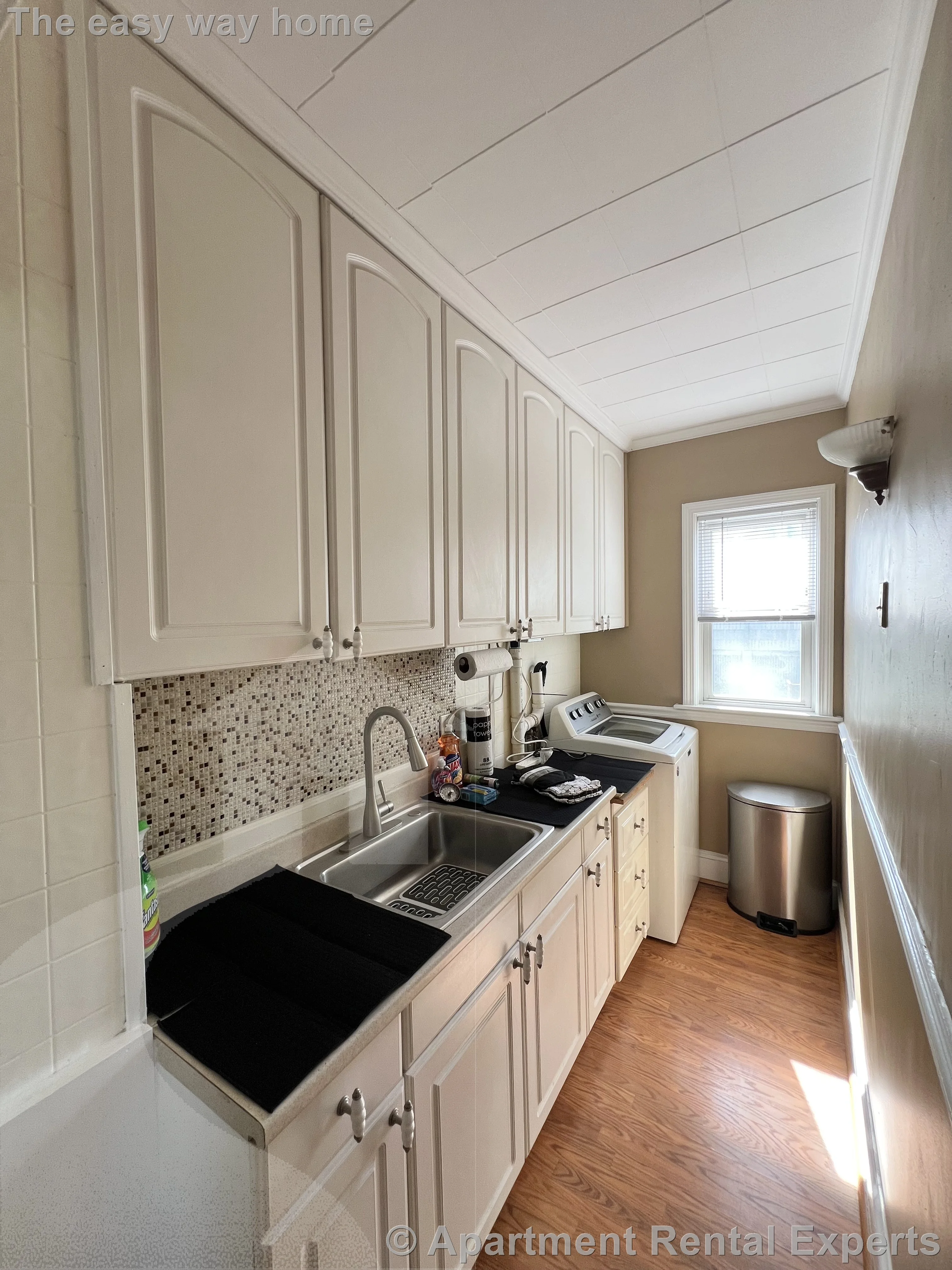 3 bed, 1 bath apartment for rent at 53 Winchester St Unit 2, Tufts
