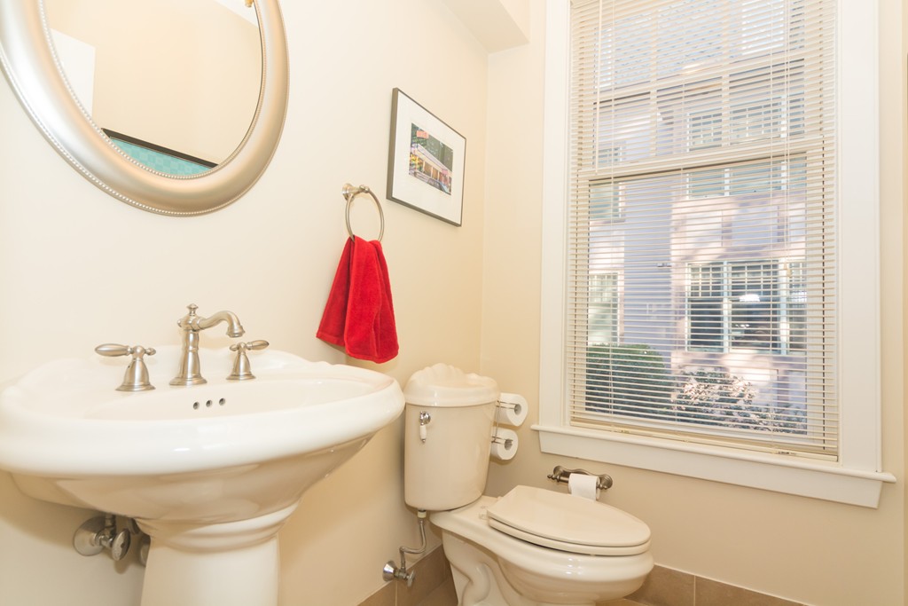 3 bed, 2.5 bath apartment for rent at 53 Winslow Rd Unit B, North Brookline — photo 6 of 11