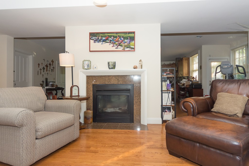 3 bed, 2.5 bath apartment for rent at 53 Winslow Rd Unit B, North Brookline — photo 4 of 11