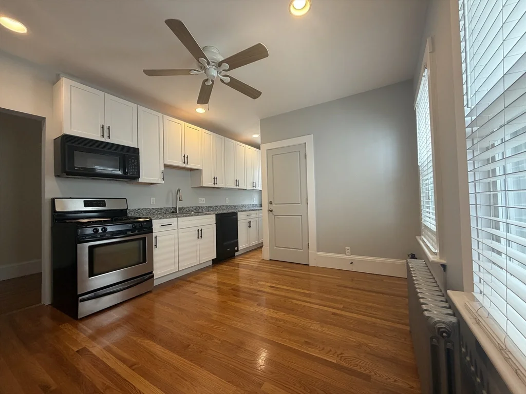 2 bed, 1 bath apartment for rent at 53 Winthrop Shore Dr Unit 1, Winthrop — photo 2 of 17