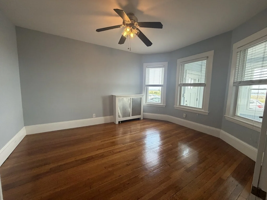 2 bed, 1 bath apartment for rent at 53 Winthrop Shore Dr Unit 1, Winthrop — photo 11 of 17
