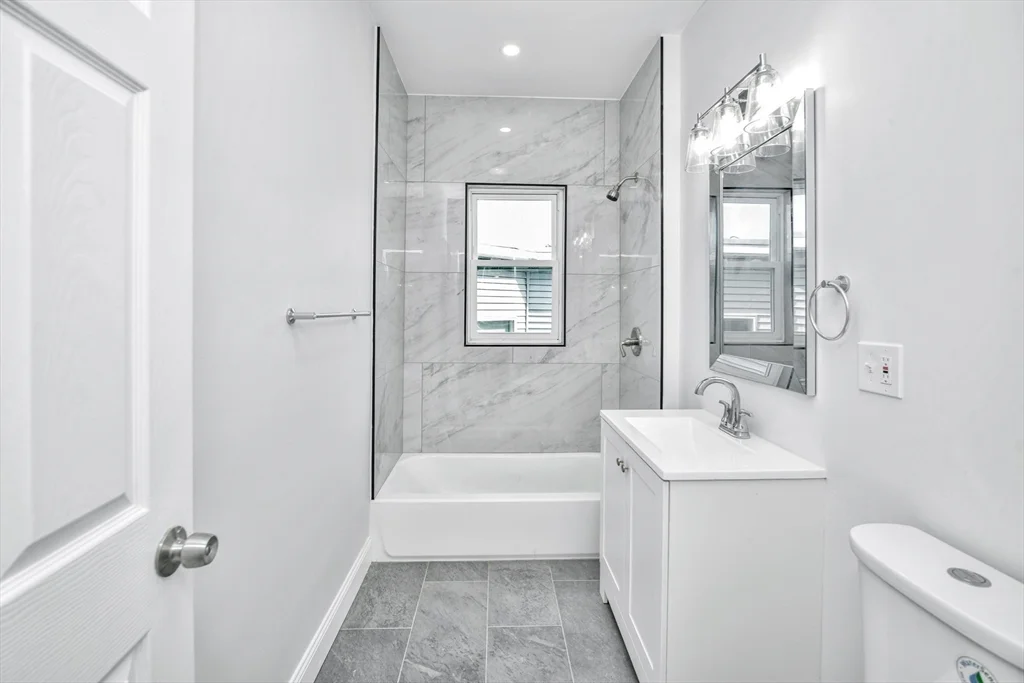 3 bed, 1 bath apartment for rent at 53 Woodford St Unit 2, Roxbury — photo 3 of 6
