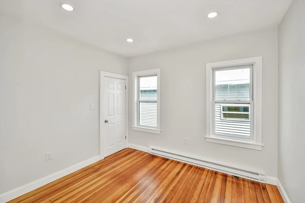 3 bed, 1 bath apartment for rent at 53 Woodford St Unit 3, Roxbury — photo 5 of 6