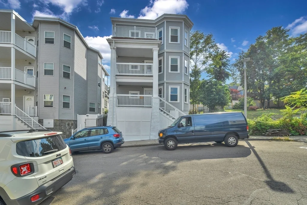 3 bed, 1 bath apartment for rent at 53 Woodford St Unit 3, Roxbury — photo 1 of 6