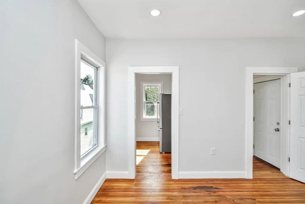 3 bed, 1 bath apartment for rent at 53 Woodford St Unit 3, Roxbury — photo 4 of 6