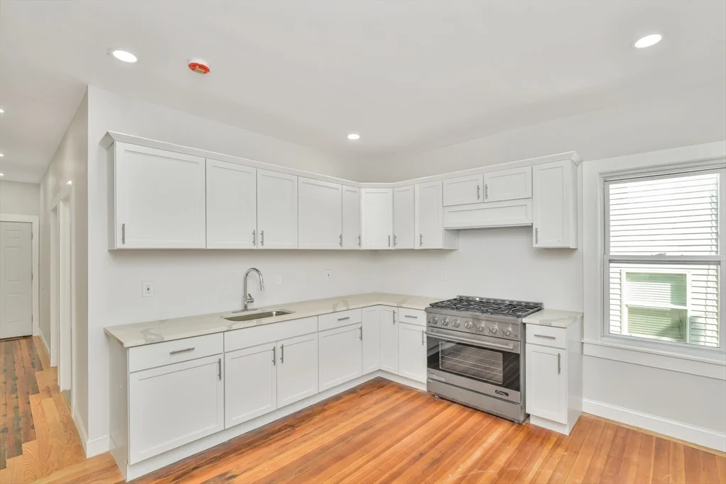 3 bed, 1 bath apartment for rent at 53 Woodford St Unit 3, Roxbury — photo 2 of 6