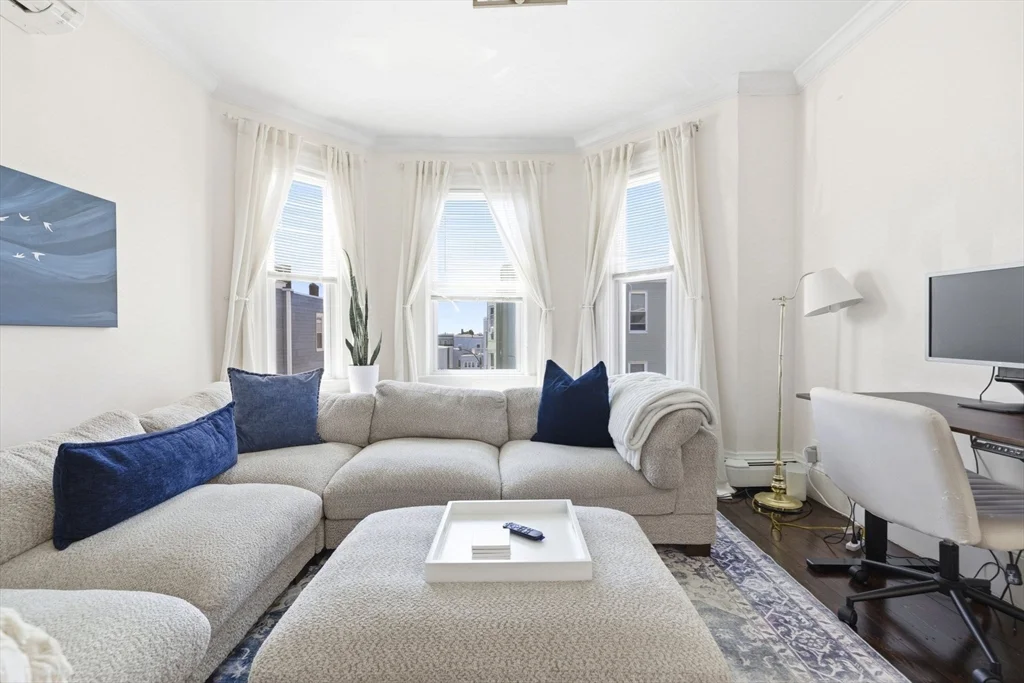 3 bed, 1 bath apartment for rent at 530-532 E Sixth St Unit 3, South Boston — photo 7 of 14