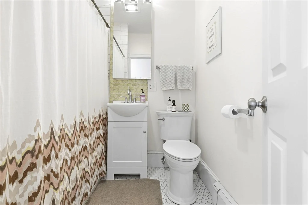 3 bed, 1 bath apartment for rent at 530-532 E Sixth St Unit 3, South Boston — photo 12 of 14