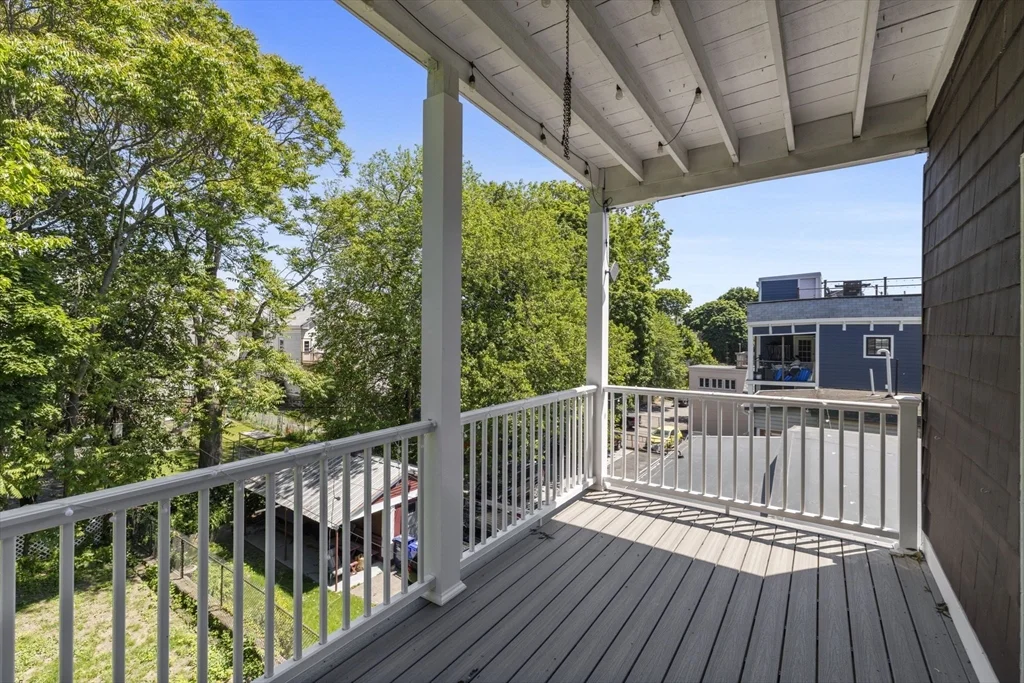 3 bed, 1 bath apartment for rent at 530-532 E Sixth St Unit 3, South Boston — photo 4 of 14