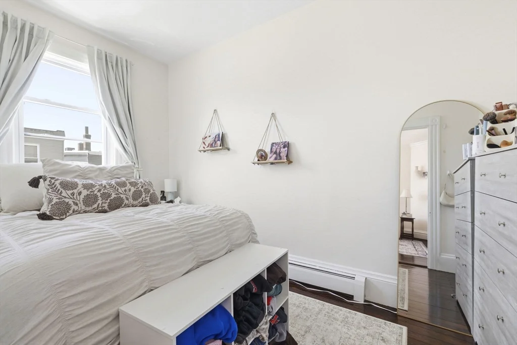 3 bed, 1 bath apartment for rent at 530-532 E Sixth St Unit 3, South Boston — photo 8 of 14