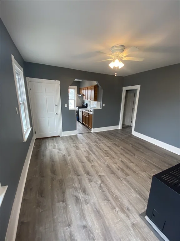 3 bed, 1 bath apartment for rent at 530 Bolton St Unit 3, West — photo 5 of 18