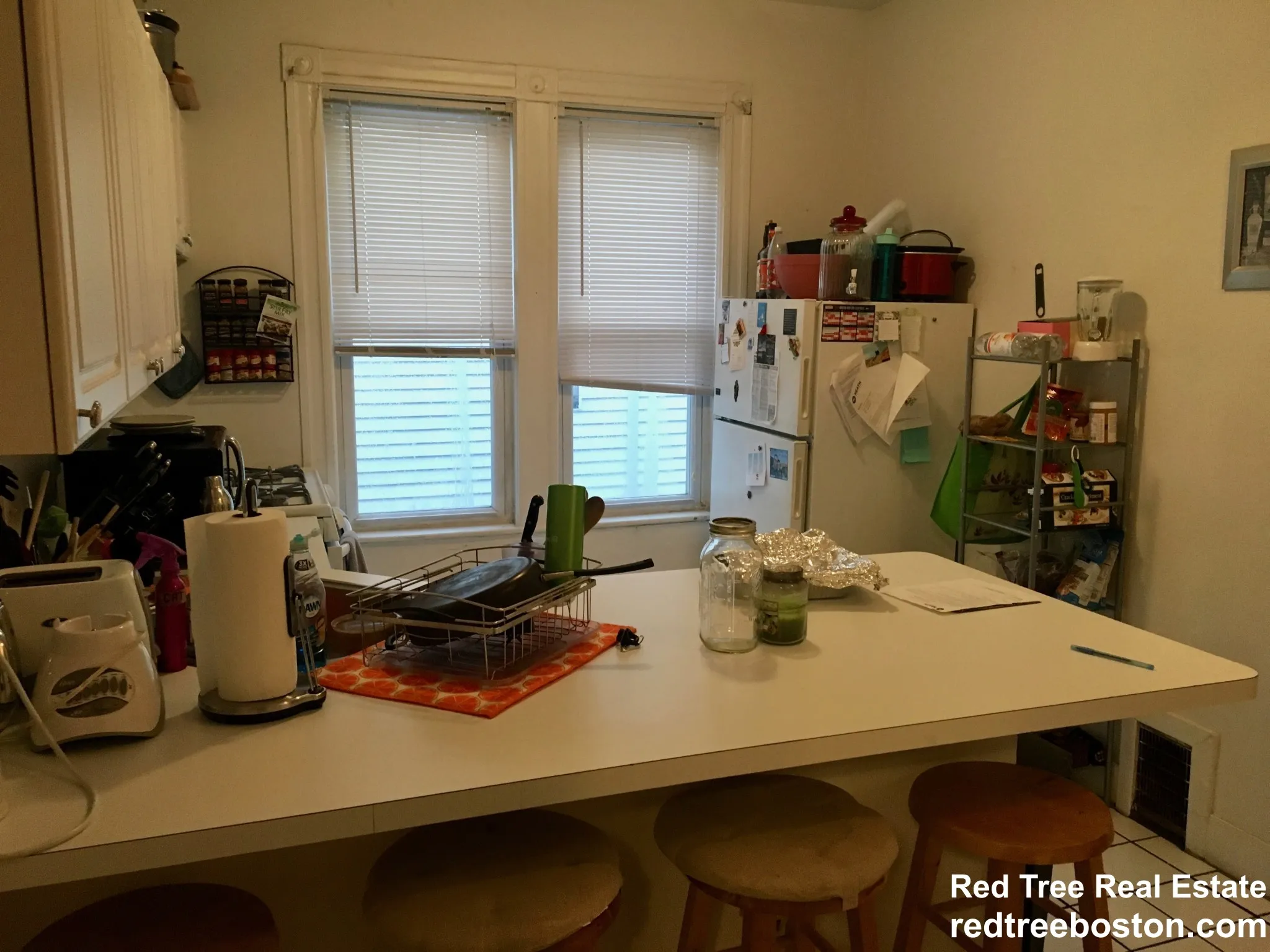 3 bed, 1 bath apartment for rent at 530 Cambridge St Unit 3, Brighton — photo 2 of 15