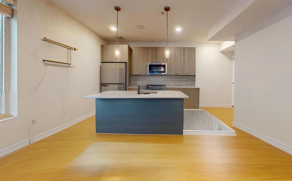 1 bed, 1 bath apartment for rent at 530 Dorchester Unit 2, South Boston — photo 1 of 7