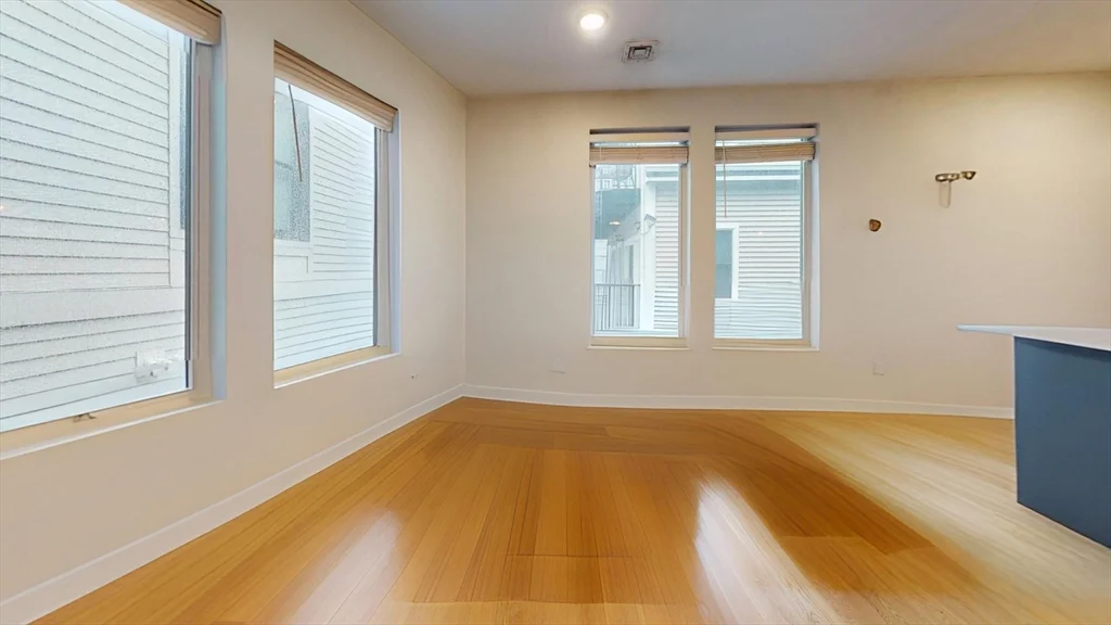 1 bed, 1 bath apartment for rent at 530 Dorchester Unit 2, South Boston — photo 3 of 7