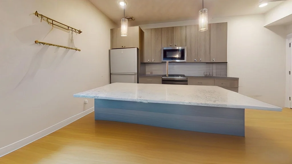 1 bed, 1 bath apartment for rent at 530 Dorchester Unit 2, South Boston — photo 2 of 7