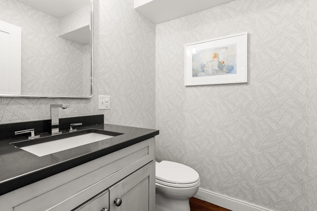 3 bed, 2 bath apartment for rent at 530 E 3rd St Unit 2, South Boston — photo 11 of 29