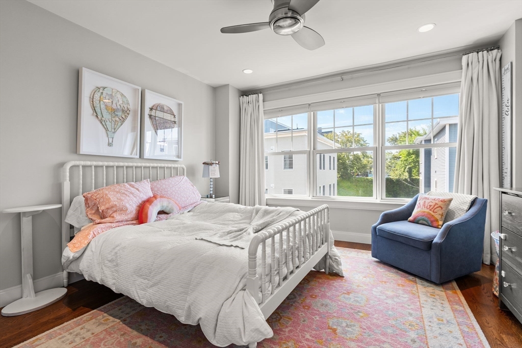 3 bed, 2 bath apartment for rent at 530 E 3rd St Unit 2, South Boston — photo 16 of 29
