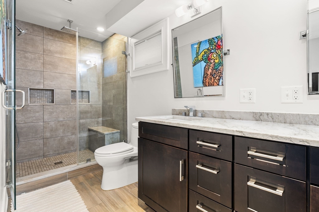 3 bed, 2 bath apartment for rent at 530 E 3rd St Unit 2, South Boston — photo 15 of 29
