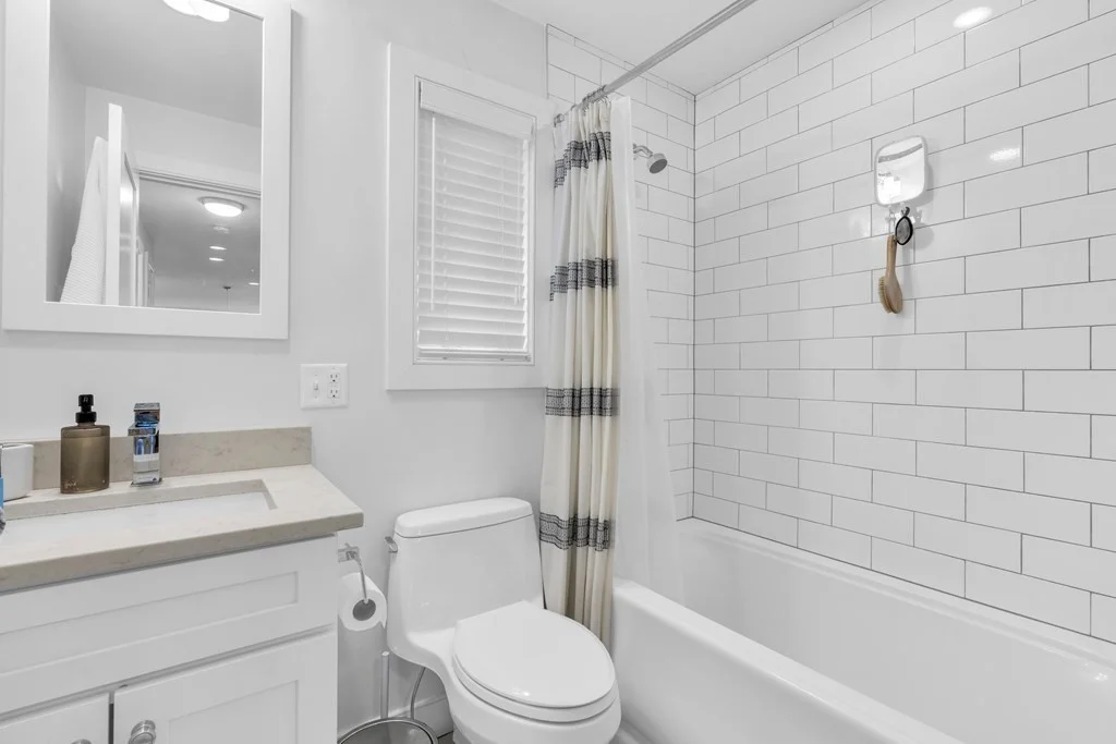 1 bed, 1 bath apartment for rent at 530 E 3rd Unit 1, South Boston — photo 10 of 14