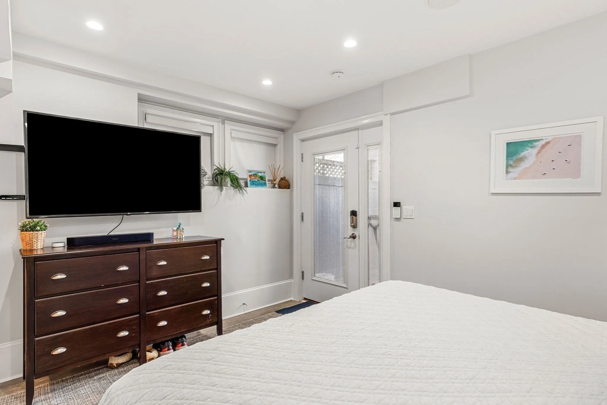 3 bed, 3 bath apartment for rent at 530 East Broadway Unit 1, South Boston — photo 10 of 18