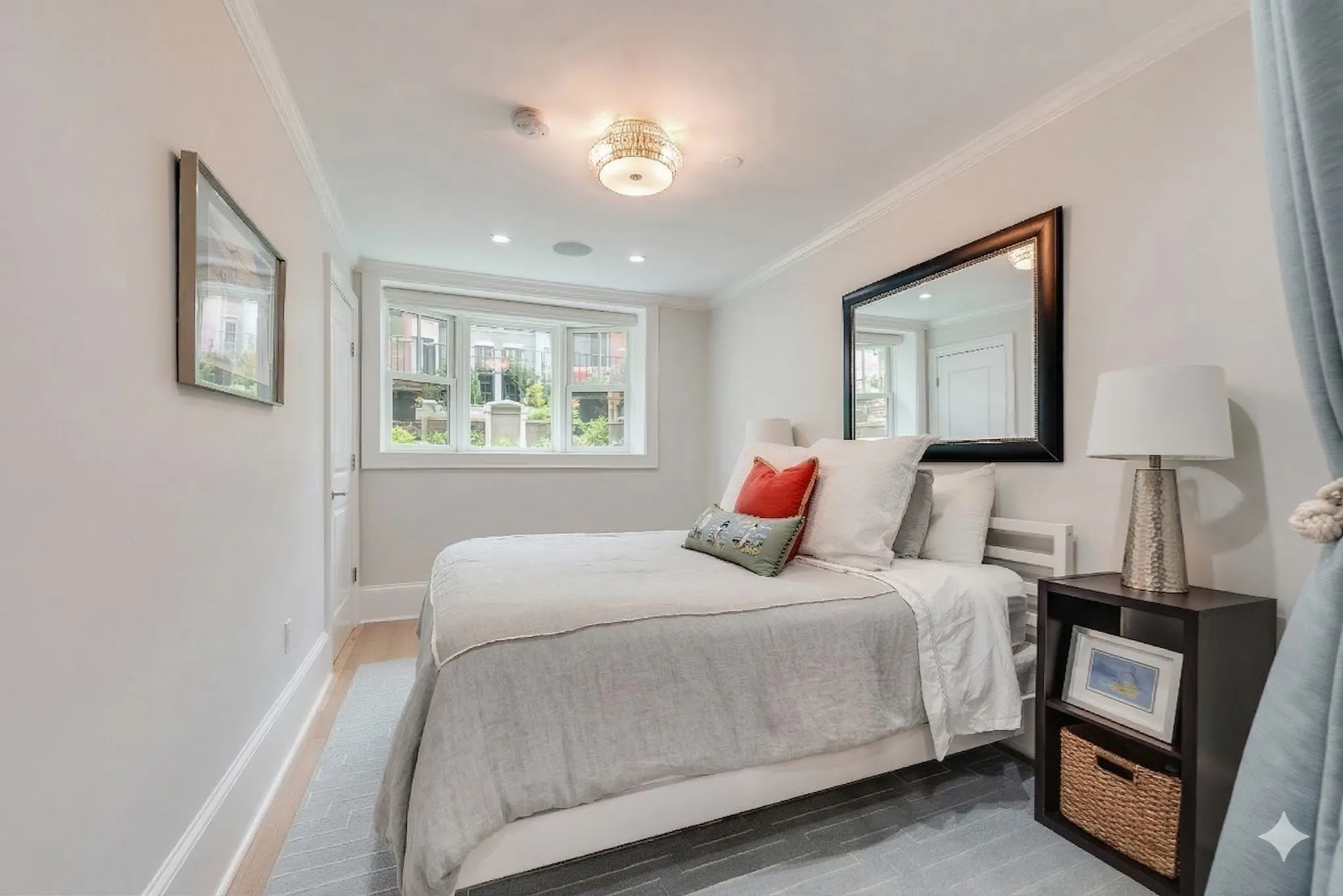 3 bed, 3 bath apartment for rent at 530 East Broadway Unit 1, South Boston — photo 6 of 18