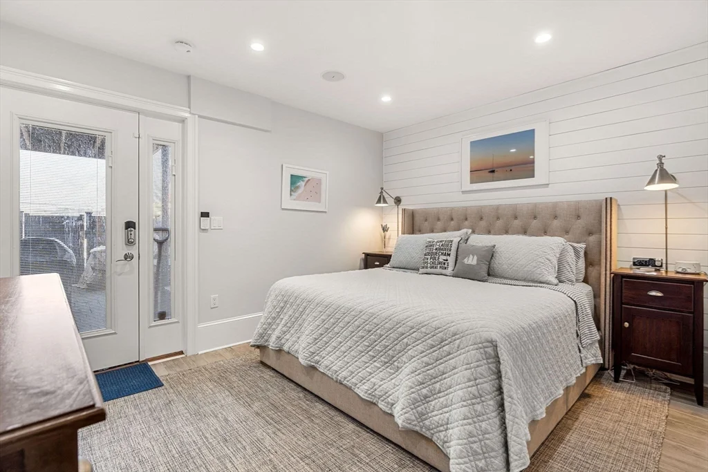 3 bed, 3 bath apartment for rent at 530 East Broadway Unit 1, South Boston — photo 15 of 24