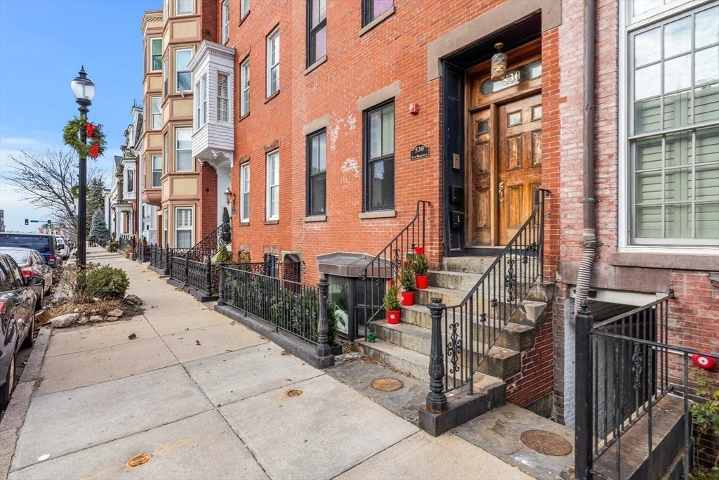3 bed, 3 bath apartment for rent at 530 East Broadway Unit 1, South Boston — photo 24 of 24