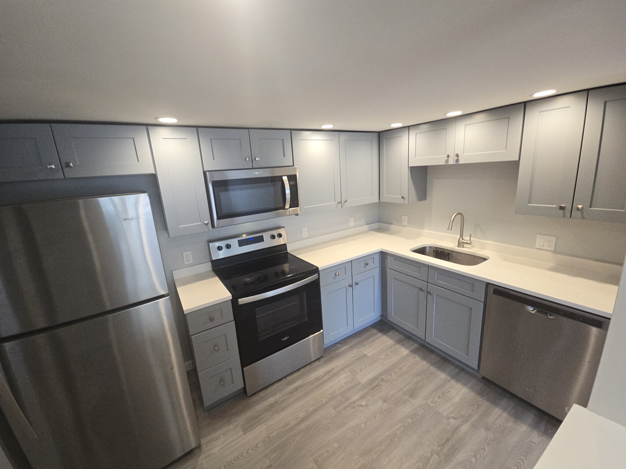2 bed, 2 bath apartment for rent at 530 Vfw Pkwy Unit 101, West Roxbury — photo 3 of 9