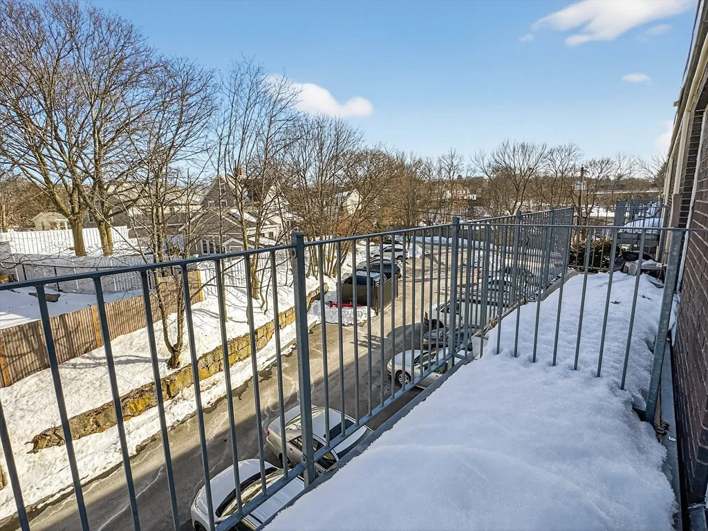 2 bed, 1 bath apartment for rent at 530 Willard Unit 409, Quincy — photo 9 of 9