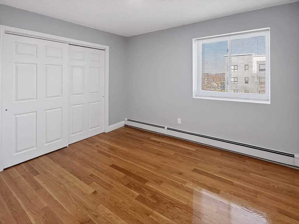 2 bed, 1 bath apartment for rent at 530 Willard Unit 409, Quincy — photo 6 of 9