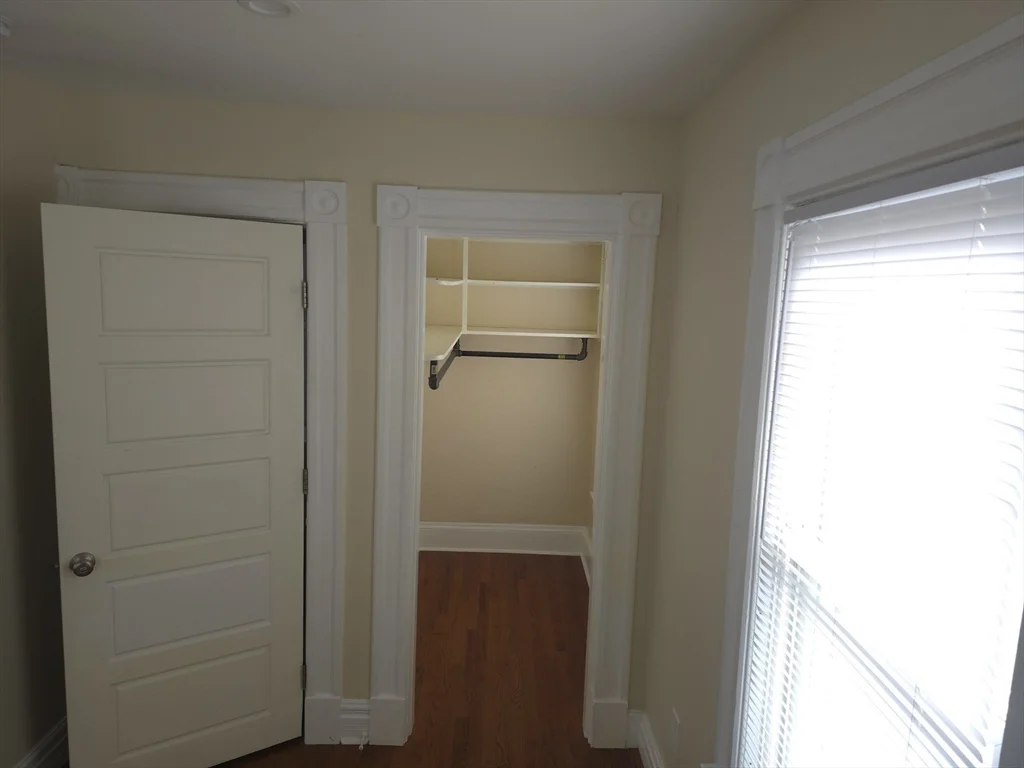 3 bed, 1 bath apartment for rent at 531 Berkshire Ave Unit 2, Pine Pt Bstn Rd — photo 8 of 9