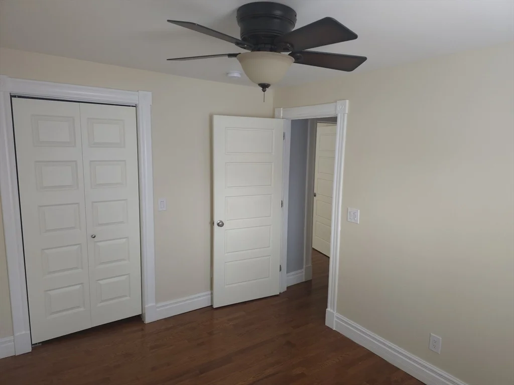 3 bed, 1 bath apartment for rent at 531 Berkshire Ave Unit 2, Pine Pt Bstn Rd — photo 6 of 9