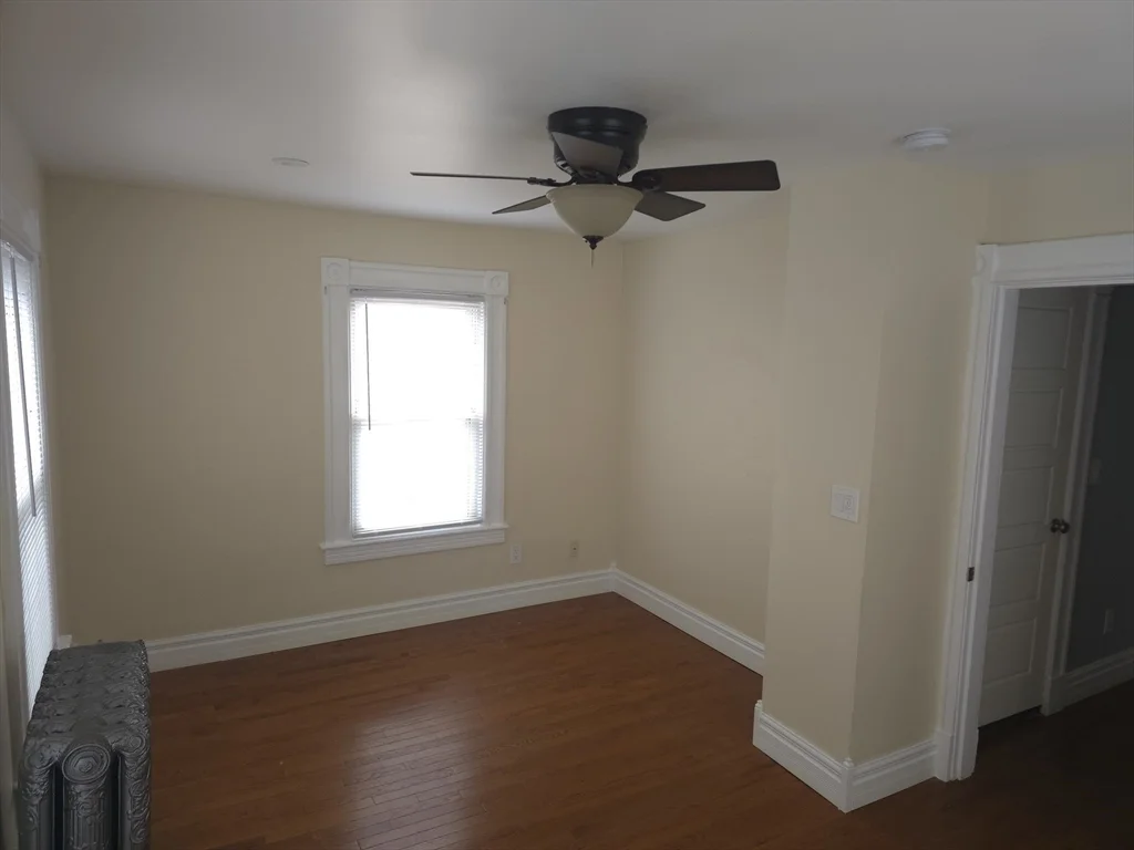 3 bed, 1 bath apartment for rent at 531 Berkshire Ave Unit 2, Pine Pt Bstn Rd — photo 7 of 9