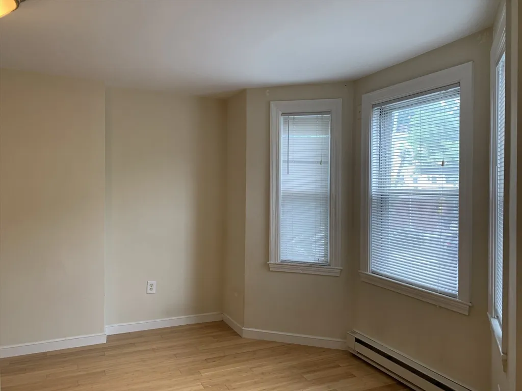 2 bed, 1.5 bath apartment for rent at 531 Cambridge St Unit 2, East Cambridge — photo 4 of 8