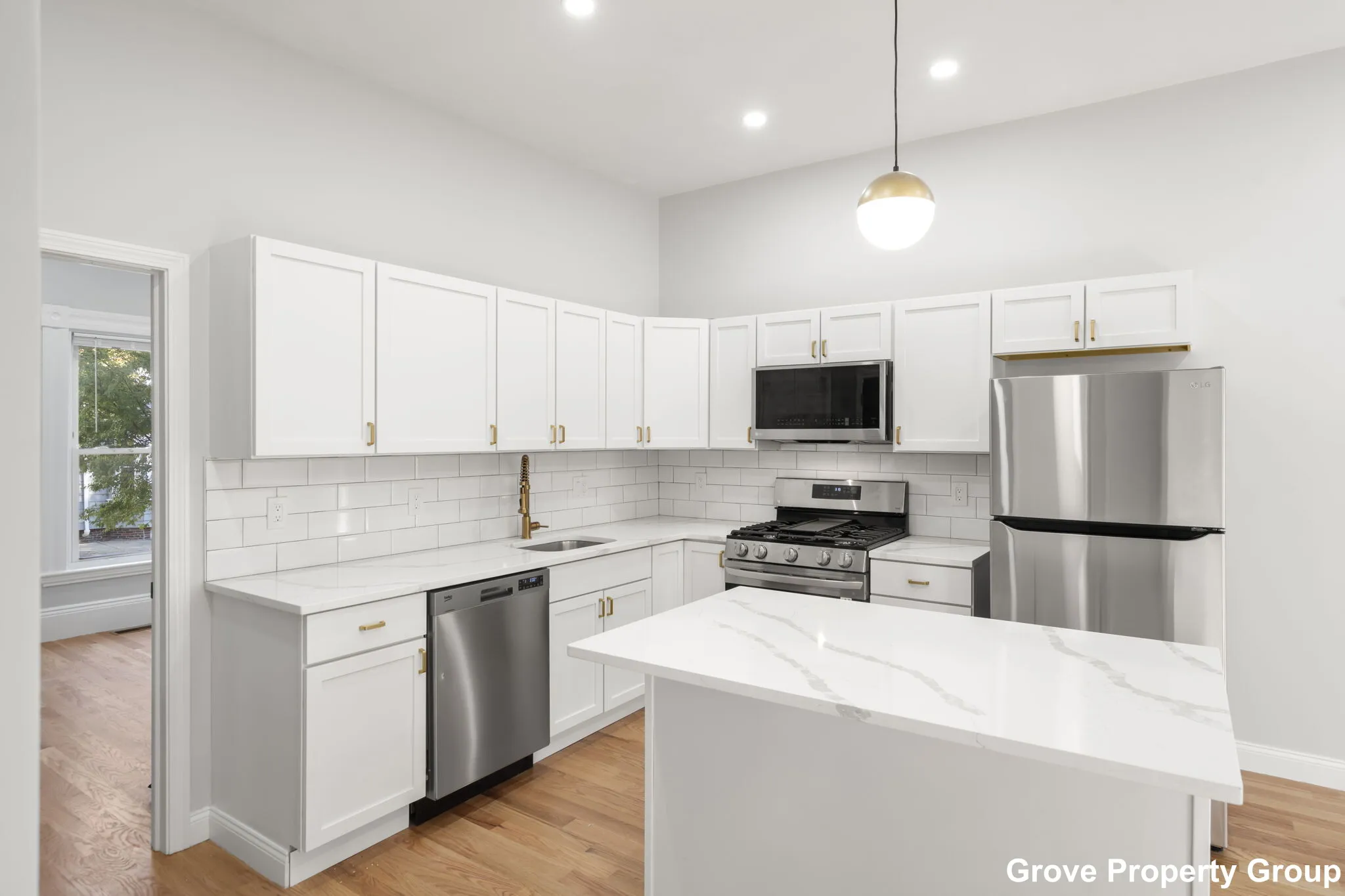 5 bed, 2 bath apartment for rent at 531 East 5th St Unit 1, South Boston