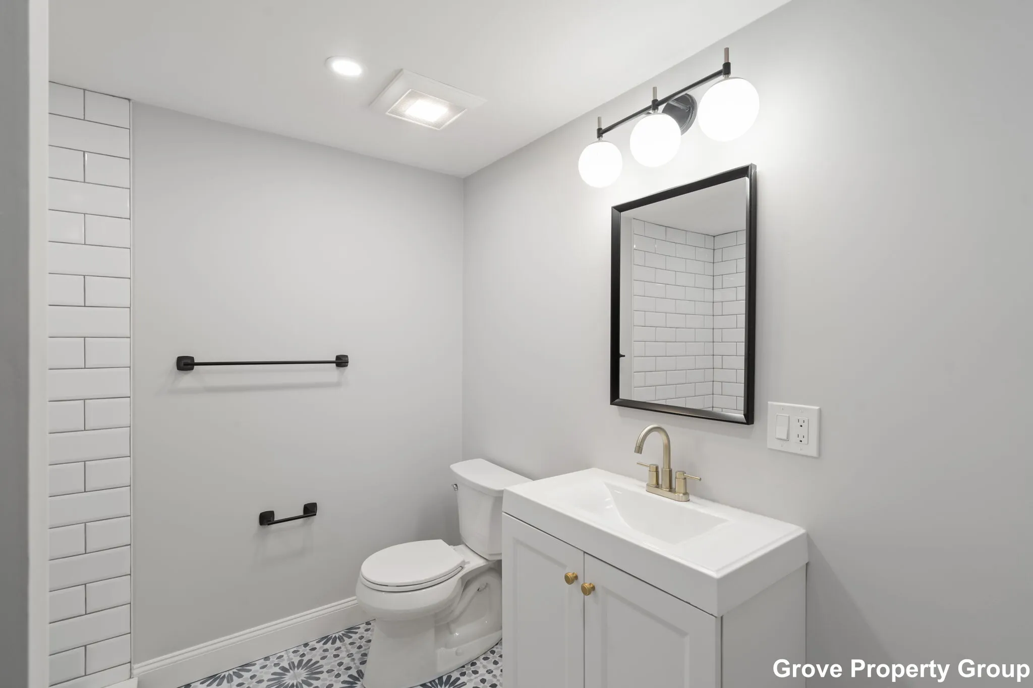 5 bed, 2 bath apartment for rent at 531 East 5th St Unit 1, South Boston — photo 17 of 24