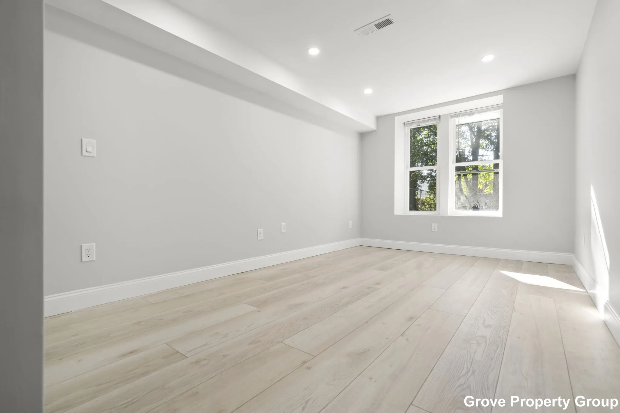 5 bed, 2 bath apartment for rent at 531 East 5th St Unit 1, South Boston — photo 20 of 24