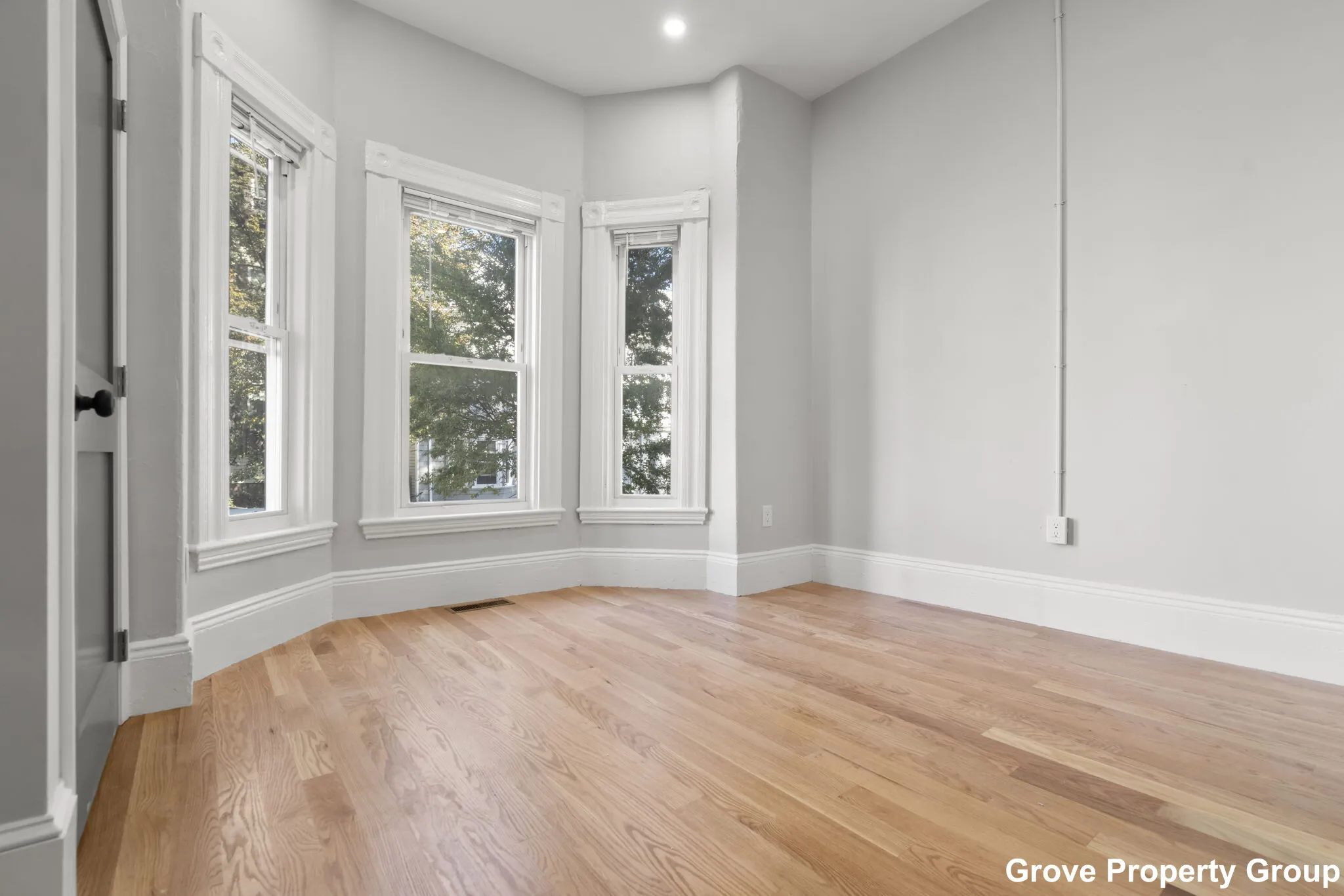 5 bed, 2 bath apartment for rent at 531 East 5th St Unit 1, South Boston — photo 13 of 24