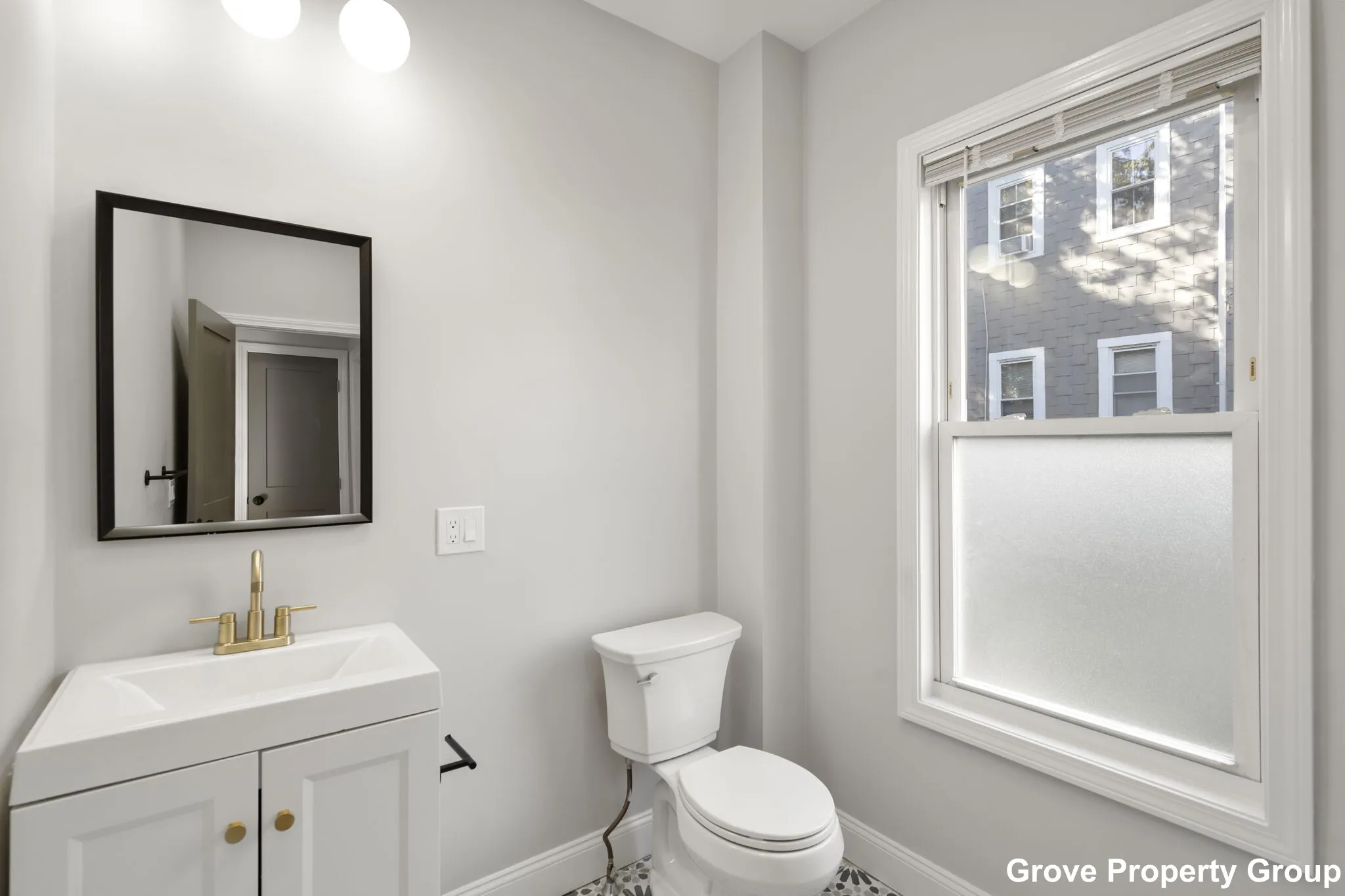 5 bed, 2 bath apartment for rent at 531 East 5th St Unit 1, South Boston — photo 11 of 24