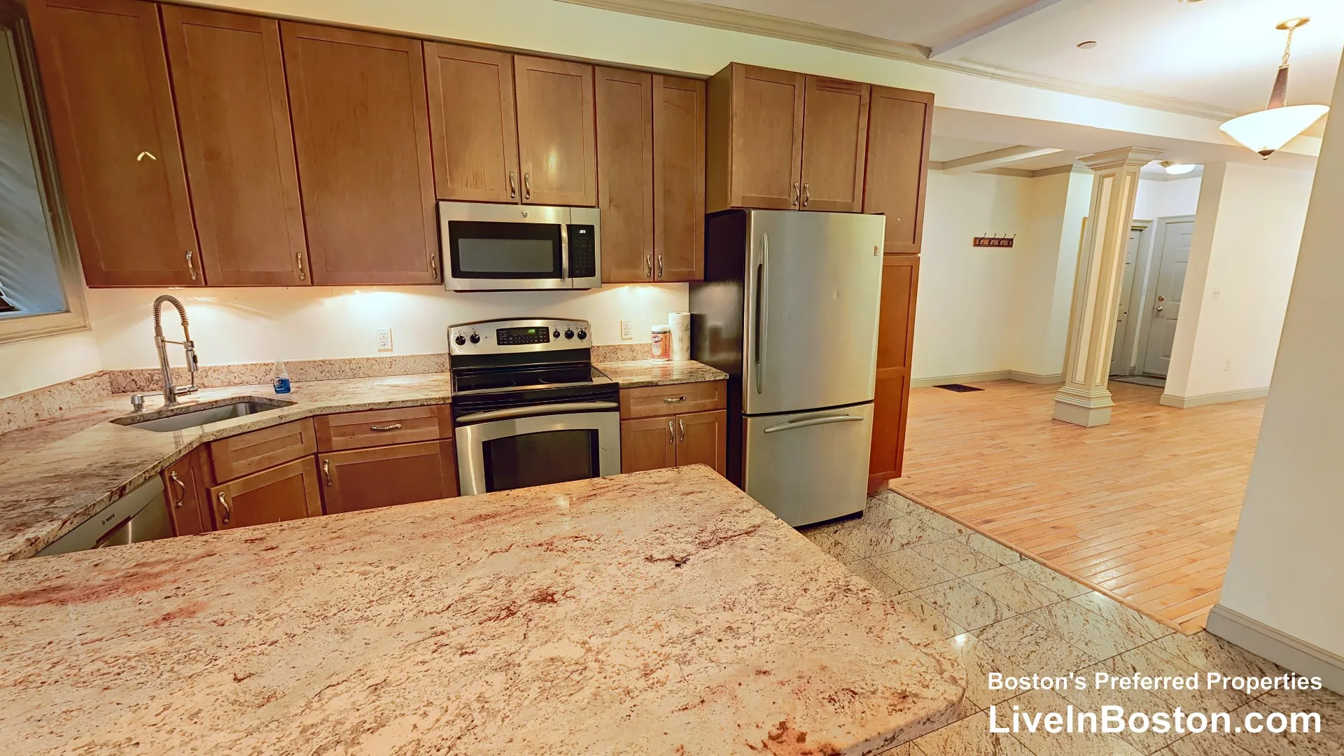 4 bed, 3 bath apartment for rent at 531 Newbury St Unit 1, Fenway — photo 1 of 10