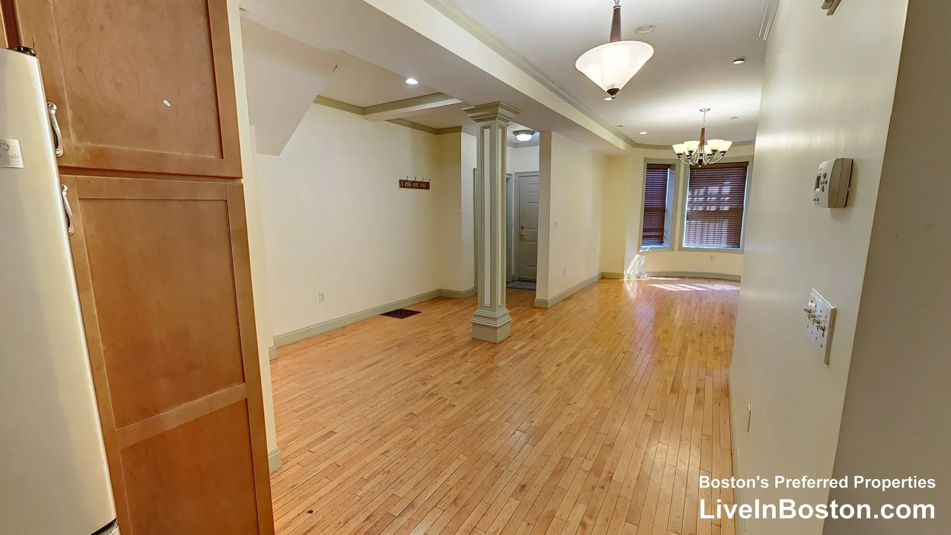 4 bed, 3 bath apartment for rent at 531 Newbury St Unit 1, Fenway — photo 3 of 10