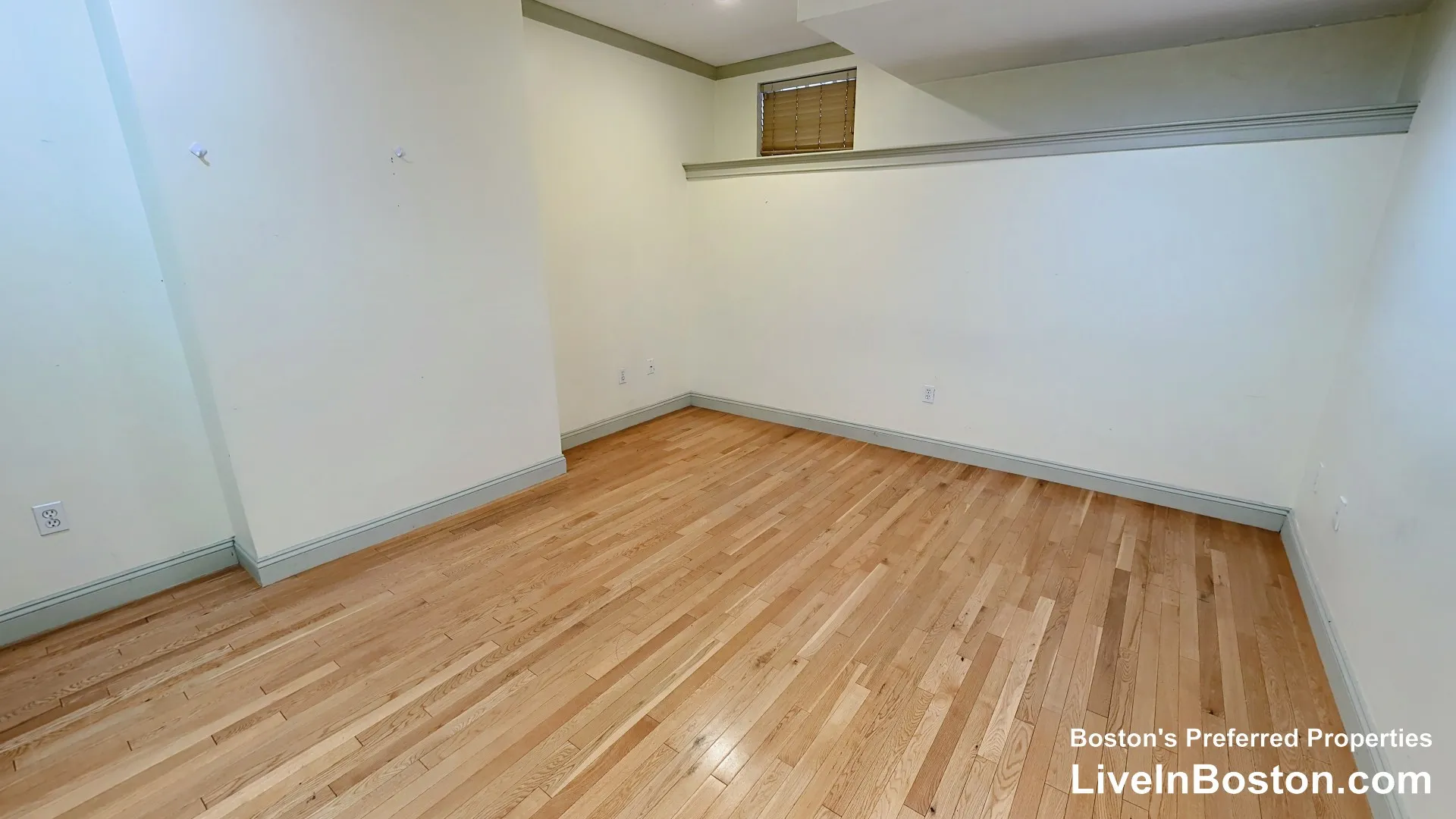 4 bed, 3 bath apartment for rent at 531 Newbury St Unit 1, Fenway — photo 6 of 10