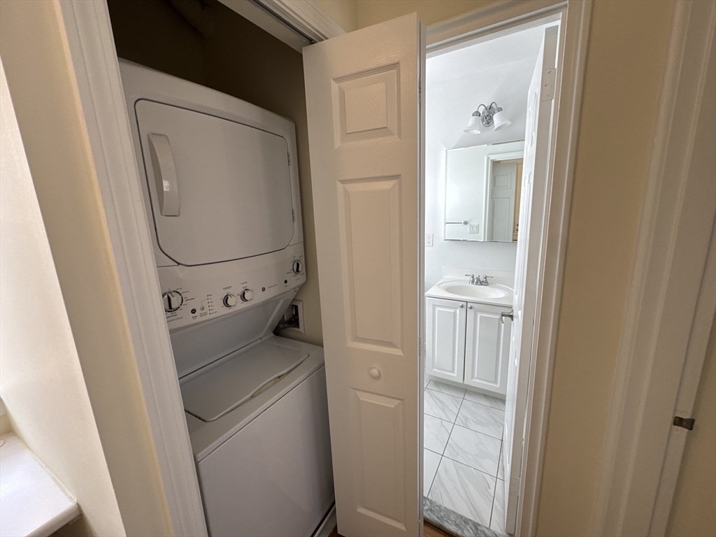 2 bed, 1 bath apartment for rent at 531 Vfw Pkwa Unit 531, Chestnut Hill — photo 31 of 34