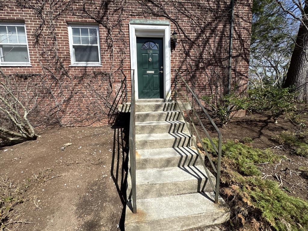 2 bed, 1 bath apartment for rent at 531 Vfw Pkwa Unit 531, Chestnut Hill — photo 6 of 34