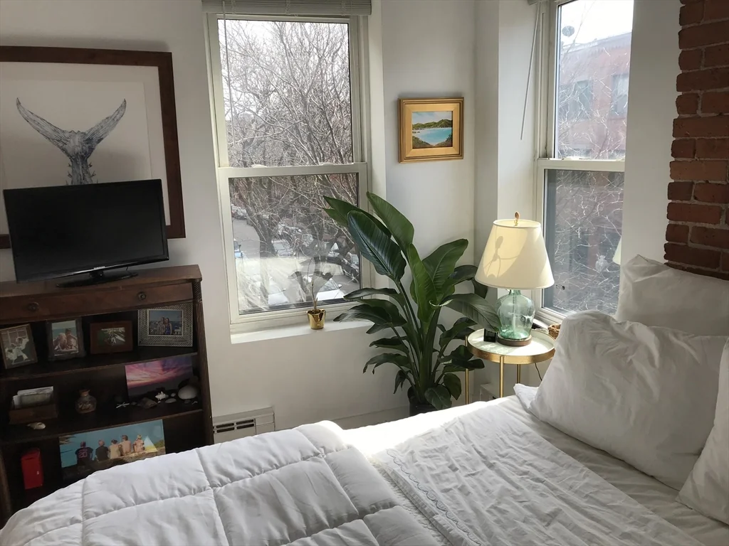 2 bed, 1 bath apartment for rent at 532 Tremont St Unit 2, South End — photo 14 of 17