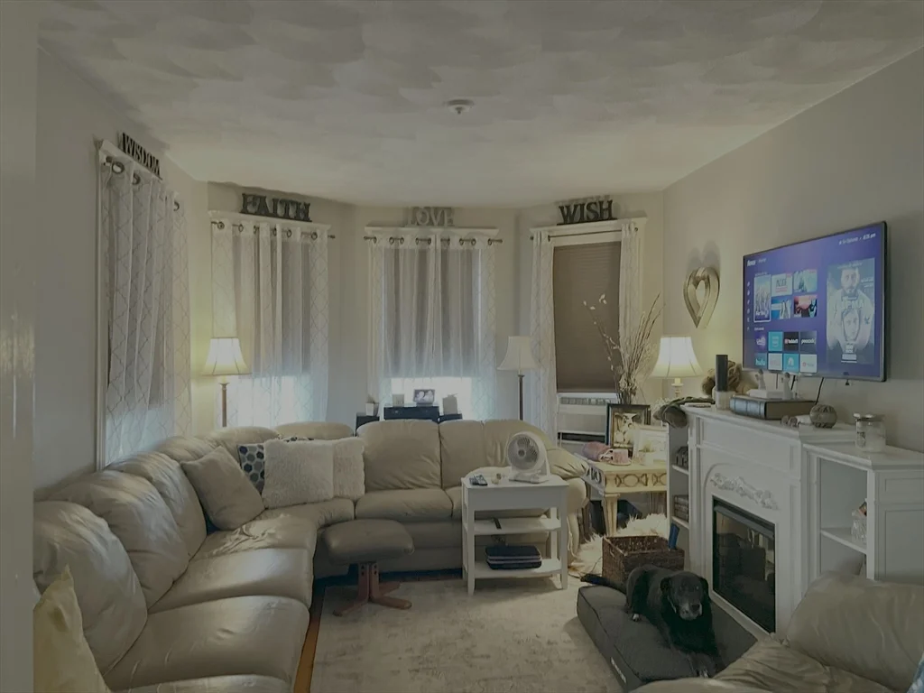 4 bed, 1 bath apartment for rent at 533-535 Main St Unit 533, Stoneham — photo 9 of 9