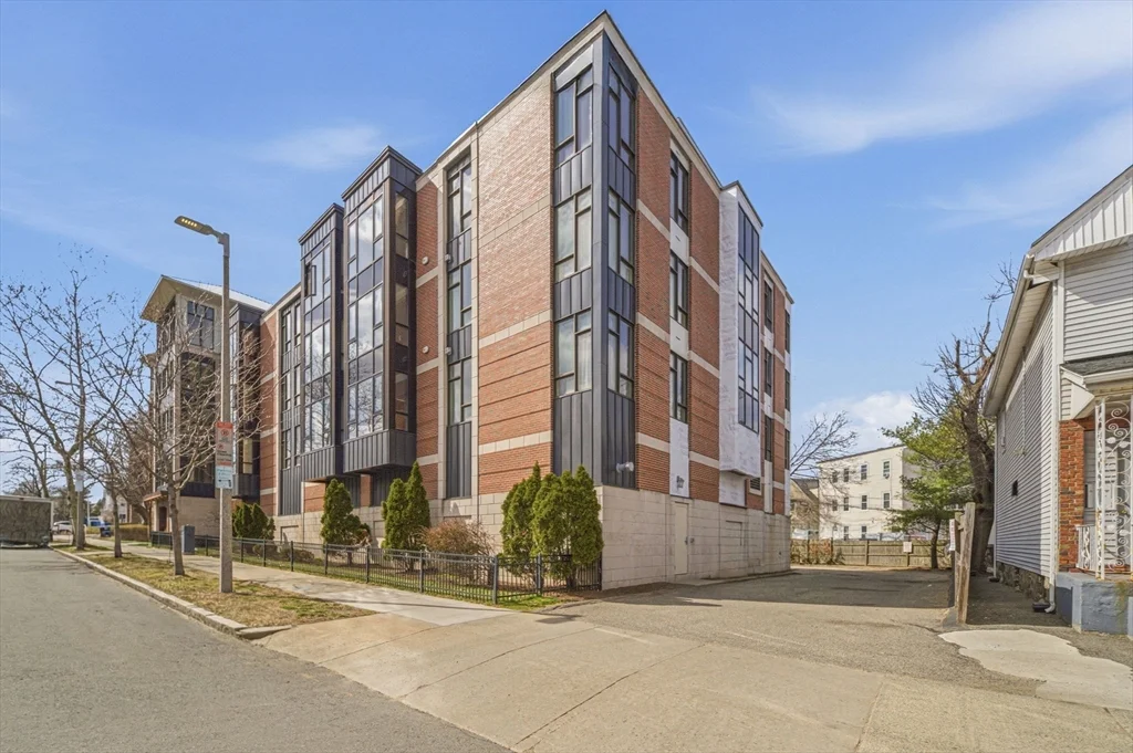 2 bed, 2 bath apartment for rent at 533 Cambridge St Unit 105, Allston — photo 2 of 42