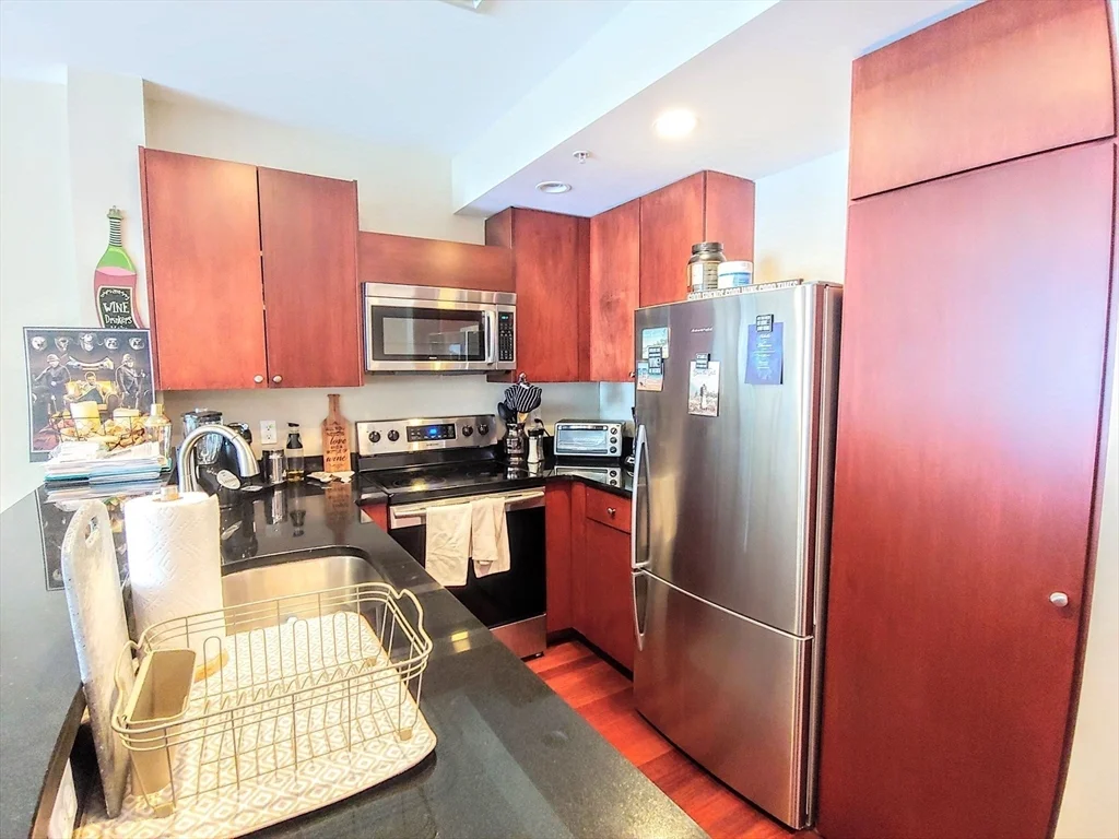 1 bed, 1 bath apartment for rent at 533 Cambridge St Unit 302, Oak Square — photo 8 of 24
