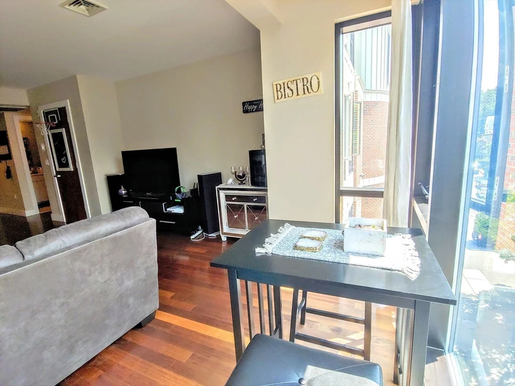 1 bed, 1 bath apartment for rent at 533 Cambridge St Unit 302, Oak Square — photo 12 of 24